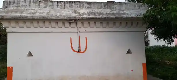 Arulmigu Venugopalaswamy And Perundevi Thayar Temple, Chinnaiyankulam - 631502 அருள்மிகு வேணுகோபாலசுவாமி மற்றும் பெருந்தேவியார் திருக்கோயில், Chinnaiyankulam - 631502, Kancheepuram - Ancient Temple Architecture and History Image 5