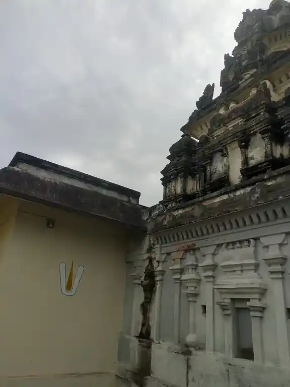 Arulmigu Venugopalaswamy Temple, Azhisur - 603406 அருள்மிகு வேணுகோபாலசுவாமி திருக்கோயில், Azhisur - 603406, Kancheepuram - Ancient Temple Architecture and History Image 4