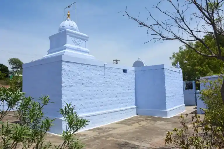 Arulmigu Venugopalaswamy Temple, Baguthampalayam - 638401 அருள்மிகு வேணுகோபாலசுவாமி திருக்கோயில், Baguthampalayam - 638401, Erode - Ancient Temple Architecture and History Image 3