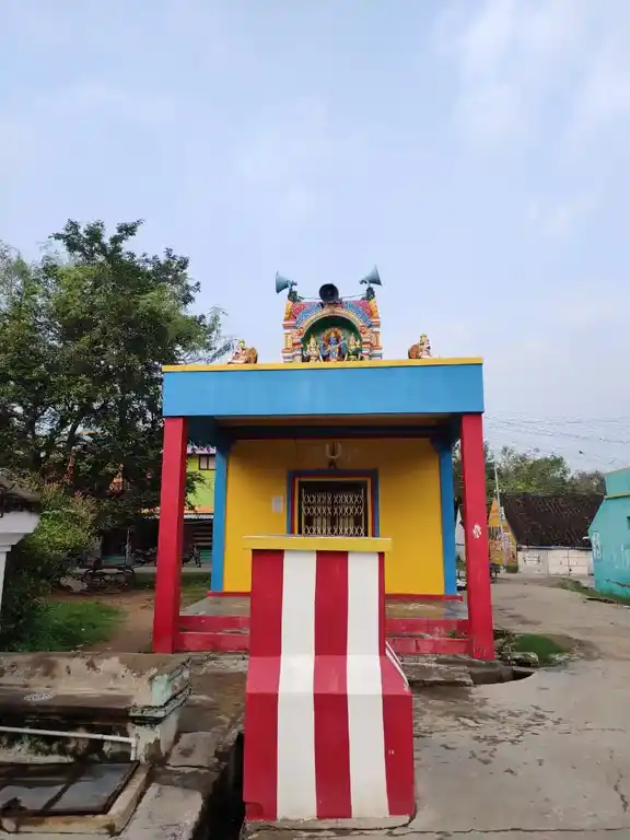 Arulmigu Venugopalaswamy Temple, Guruvanayakkanpalayam, Guruvanayakkanpalayam - 631702 அருள்மிகு வேணுகோபாலசுவாமி திருக்கோயில், குருவநாயக்கன்பாளையம், குருவநாயக்கன்பாளையம் - 631702, Tiruvannamalai - Ancient Temple Architecture and History Image 3