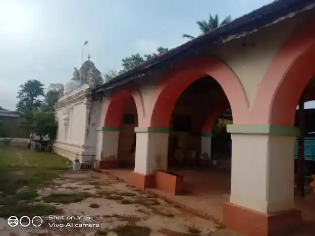 Arulmigu Venugopalaswamy Temple, Kallavi, Panamarathuppatti - 635207 அருள்மிகு வேணுகோபால சுவாமி திருக்கோயில், Kallavi, Panamarathuppatti - 635207, Krishnagiri - Ancient Temple Architecture and History Image 3