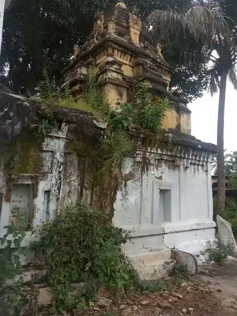 Arulmigu Venugopalaswamy Temple, Kathirampatti - 635653 அருள்மிகு வேணுகோபாலசுவாமி திருக்கோயில், கதிரம்பட்டி - 635653, Thirupathur - Ancient Temple Architecture and History Image 2