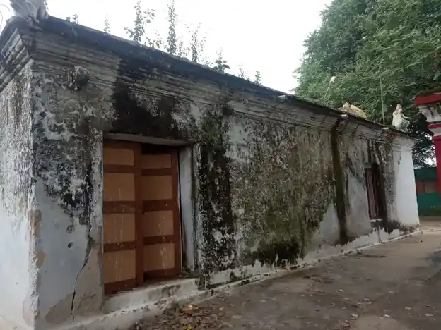 Arulmigu Venugopalaswamy Temple, Kathirampatti - 635653 அருள்மிகு வேணுகோபாலசுவாமி திருக்கோயில், கதிரம்பட்டி - 635653, Thirupathur - Ancient Temple Architecture and History Image 4