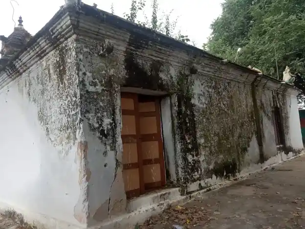 Arulmigu Venugopalaswamy Temple, Kathirampatti - 635653 அருள்மிகு வேணுகோபாலசுவாமி திருக்கோயில், கதிரம்பட்டி - 635653, Thirupathur - Ancient Temple Architecture and History Image 6