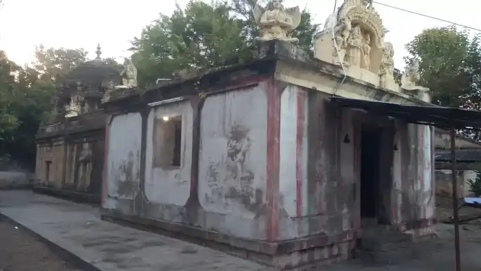 Arulmigu Venugopalaswamy Temple, Kozhiyur - 606106 அருள்மிகு வேணுகோபாலசாமி திருக்கோயில், Kozhiyur - 606106, Cuddalore - Ancient Temple Architecture and History Image 3