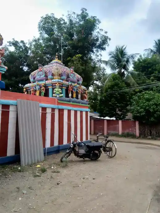Arulmigu Venugopalaswamy Temple, Manikkattipudur, Marappanaickanpatty - 637212 அருள்மிகு வேணுகோபாலசாமி திருக்கோயில், Manikkattipudur, Marappanaickanpatty - 637212, Namakkal - Ancient Temple Architecture and History Image 3