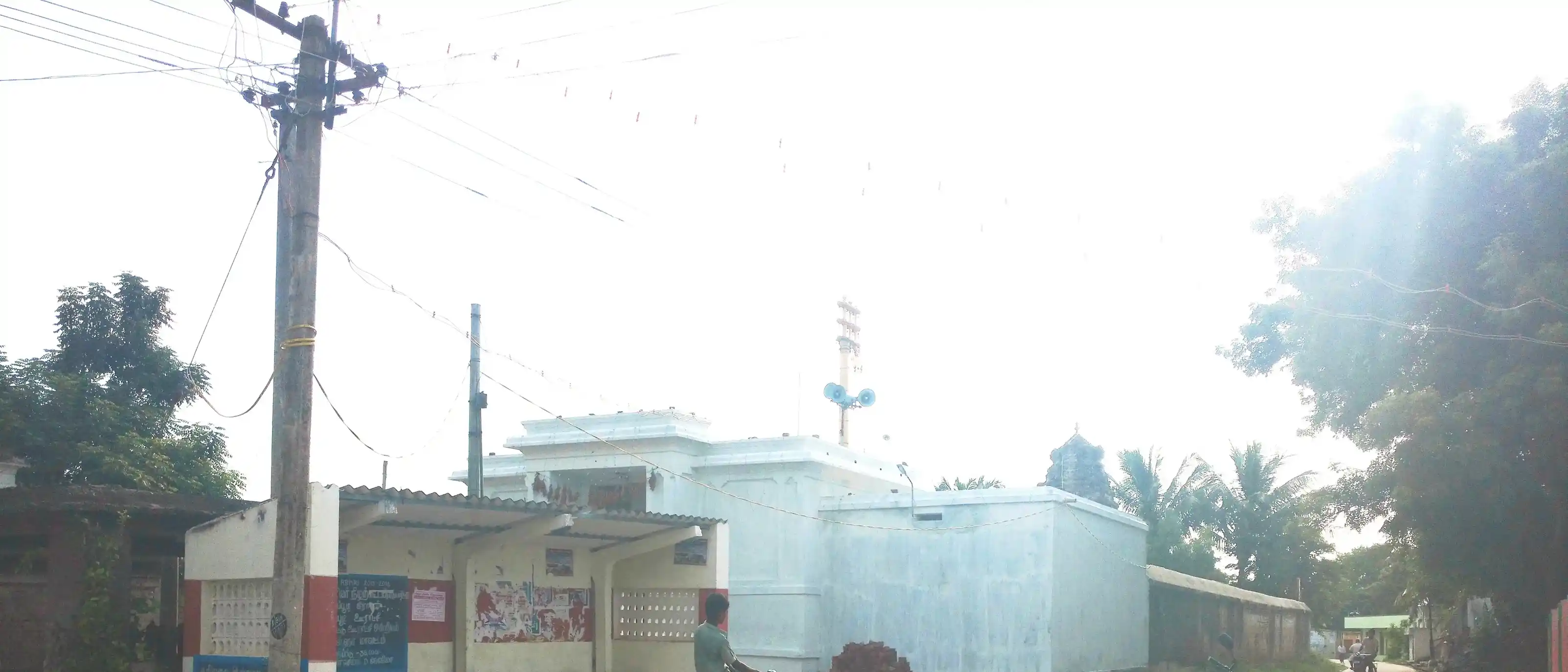 Arulmigu Venugopalaswamy Temple, Melapudi - 631208 அருள்மிகு வேணுகோபால சுவாமி திருக்கோயில், மேலப்புடி - 631208, Tiruvallur - Ancient Temple Architecture and History Image 3