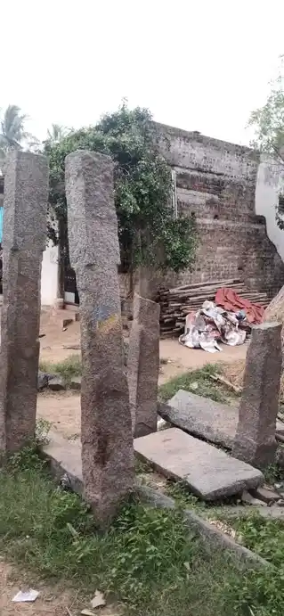 Arulmigu Venugopalaswamy Temple, Molasur - 604102 அருள்மிகு வேணுகோபாலசுவாமி திருக்கோயில், Molasur - 604102, Viluppuram - Ancient Temple Architecture and History Image 2