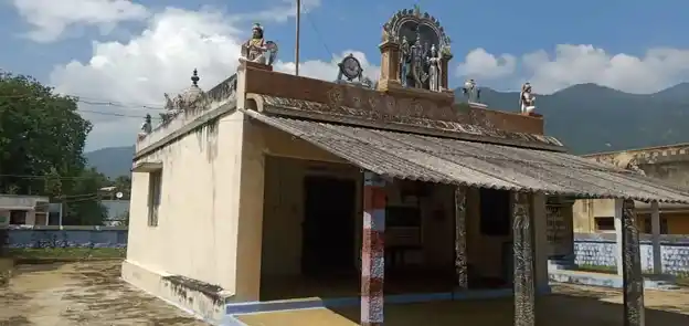 Arulmigu Venugopalaswamy Temple, Nerunjippettai - 638311 அருள்மிகு வேணுகோபாலசுவாமி திருக்கோயில், Nerunjippettai - 638311, Erode - Ancient Temple Architecture and History Image 2