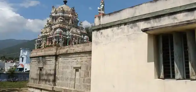 Arulmigu Venugopalaswamy Temple, Nerunjippettai - 638311 அருள்மிகு வேணுகோபாலசுவாமி திருக்கோயில், Nerunjippettai - 638311, Erode - Ancient Temple Architecture and History Image 4