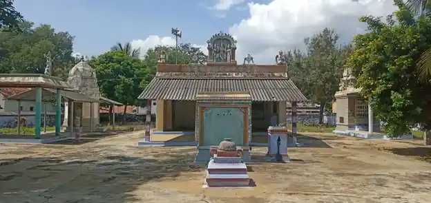 Arulmigu Venugopalaswamy Temple, Nerunjippettai - 638311 அருள்மிகு வேணுகோபாலசுவாமி திருக்கோயில், Nerunjippettai - 638311, Erode - Ancient Temple Architecture and History Image 8