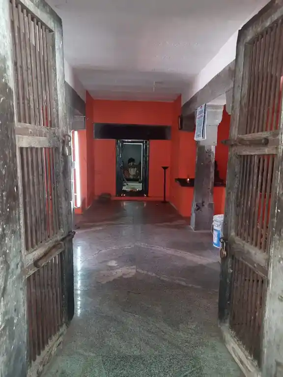 Arulmigu Venugopalaswamy Temple, Pillathurai - 621214 Arulmigu Venugopalaswamy Temple, பிள்ளாத்துரை - 621214, Thiruchirappalli - Ancient Temple Architecture and History Image 5