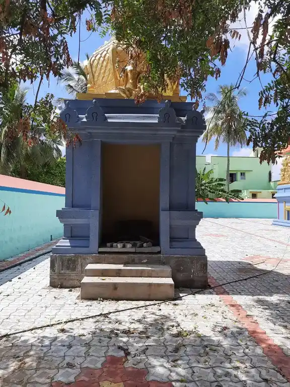 Arulmigu Venugopalaswamy Temple, Pillathurai - 621214 Arulmigu Venugopalaswamy Temple, பிள்ளாத்துரை - 621214, Thiruchirappalli - Ancient Temple Architecture and History Image 7