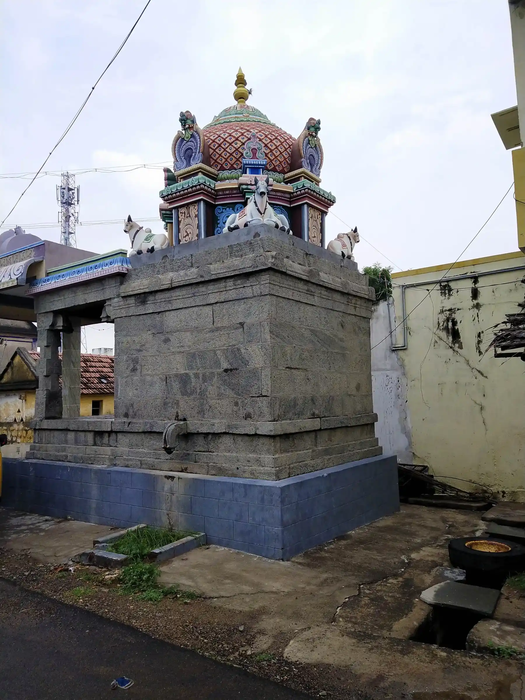 Arulmigu Venugopalaswamy Temple, Soraththur - 621002 அருள்மிகு வேணுகோபாலசுவாமி திருக்கோயில், Soraththur - 621002, Thiruchirappalli - Ancient Temple Architecture and History Image 2