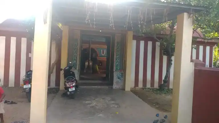 Arulmigu Venugopalaswamy Temple, Thillayambur, Thillayambur - 612804 அருள்மிகு வேணுகோபால சுவாமி திருக்கோயில், தில்லையம்பூர், Thillayambur - 612804, Thanjavur - Ancient Temple Architecture and History Image 8