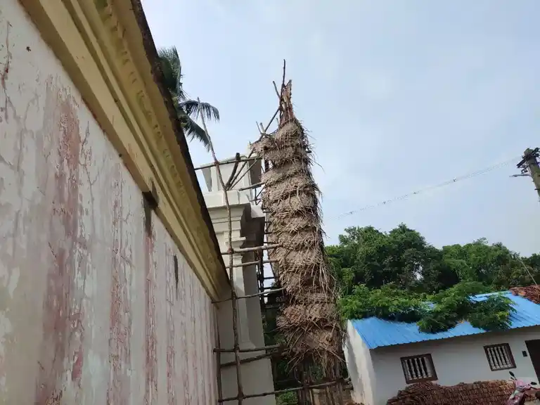 Arulmigu Venugopalaswamy Temple, Thipirajapuram - 612402 Arulmigu Venugopalaswamy Temple, திப்பிராஜபுரம் - 612402, Thanjavur - Ancient Temple Architecture and History Image 3
