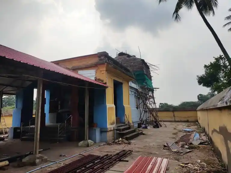 Arulmigu Venugopalaswamy Temple, Thipirajapuram - 612402 Arulmigu Venugopalaswamy Temple, திப்பிராஜபுரம் - 612402, Thanjavur - Ancient Temple Architecture and History Image 6