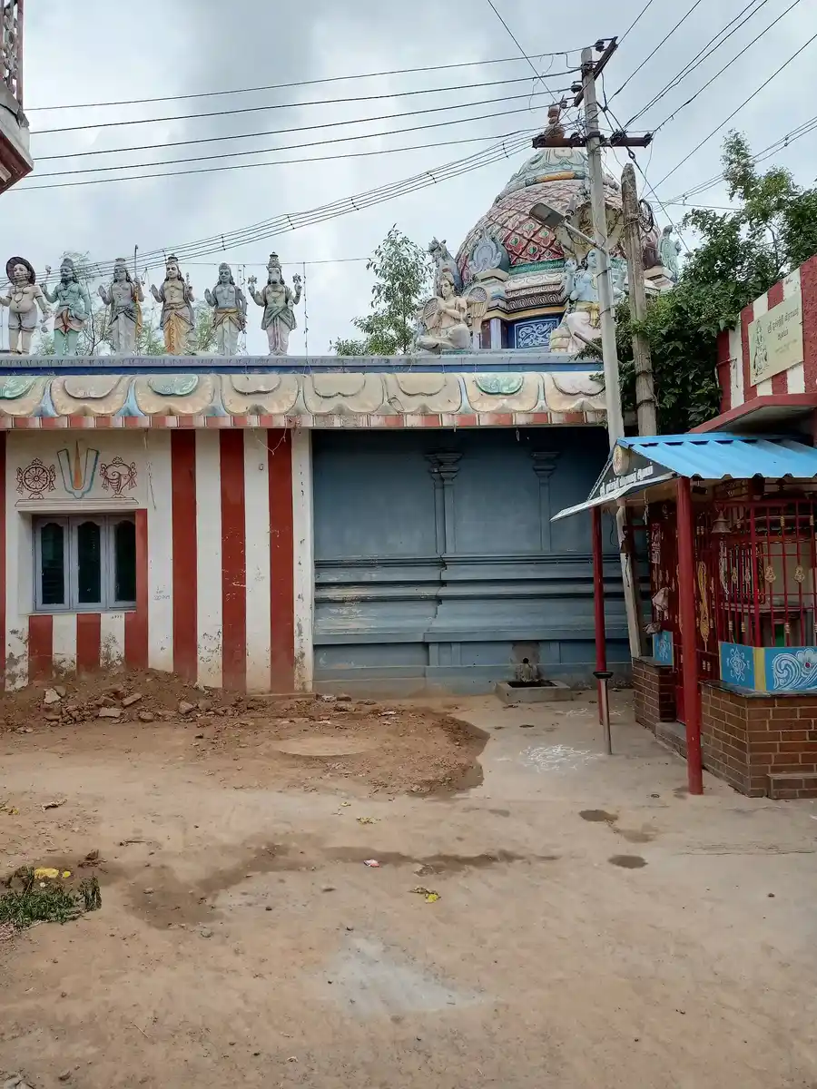 Arulmigu Venugopalaswamy Temple, Vellore - 632002 அருள்மிகு வேணுகோபாலசுவாமி திருக்கோயில், வேலூர் - 632002, Vellore - Ancient Temple Architecture and History Image 4