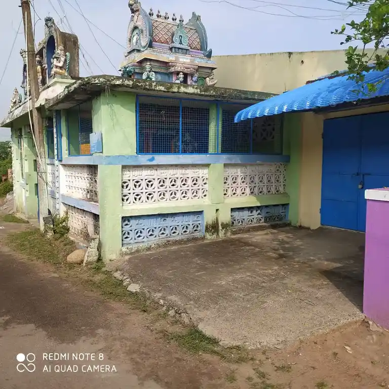 Arulmigu Venunadhapriya Navaneetha Kannan Temple, Erumbuli - 603301 அருள்மிகு வேணுநாதபிரிய நவநீத கண்ணன் திருக்கோயில், Erumbuli - 603301, Chengalpattu - Ancient Temple Architecture and History Image 3