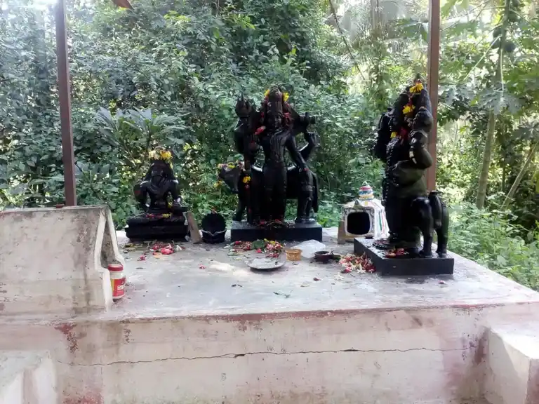 Arulmigu Vepillai Natchiyar Temple, Ayyampalayam - 624204 Temple