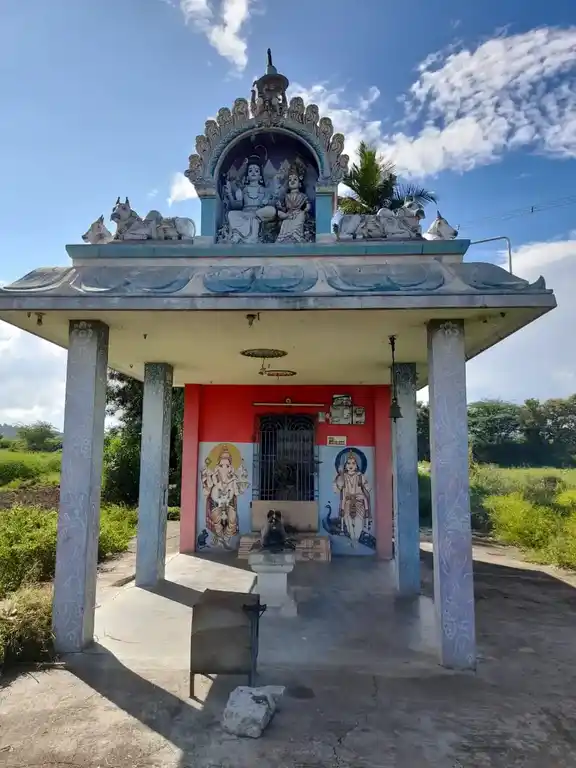 Arulmigu Vethapureeswarar Temple, Velam - 632515