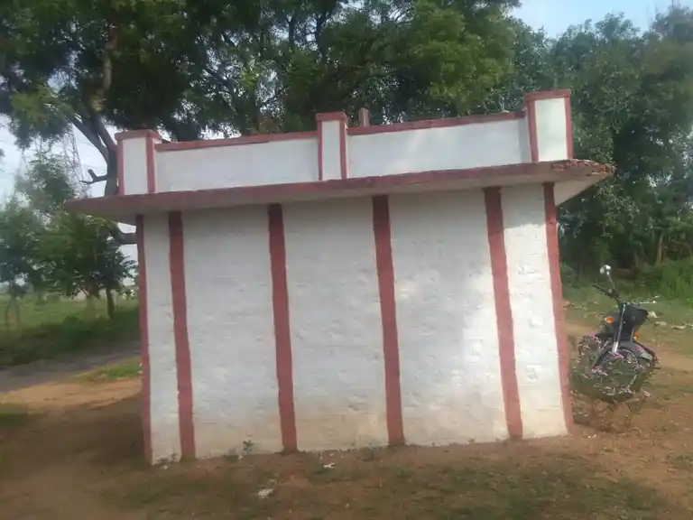 Arulmigu Vetrayaperumal Temple, Kachchippalli - 637102 அருள்மிகு வேட்ராய பெருமாள் திருக்கோயில், Kachchippalli - 637102, Salem - Ancient Temple Architecture and History Image 3