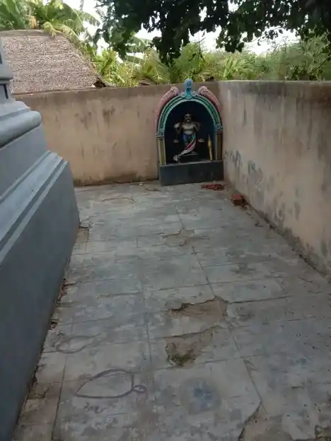 Arulmigu Vetrivelayutha Swamy Temple, Segal - 614711 அருள்மிகு வெற்றிவேலாயுத சுவாமி திருக்கோயில், Segal - 614711, Nagapattinam - Ancient Temple Architecture and History Image 4