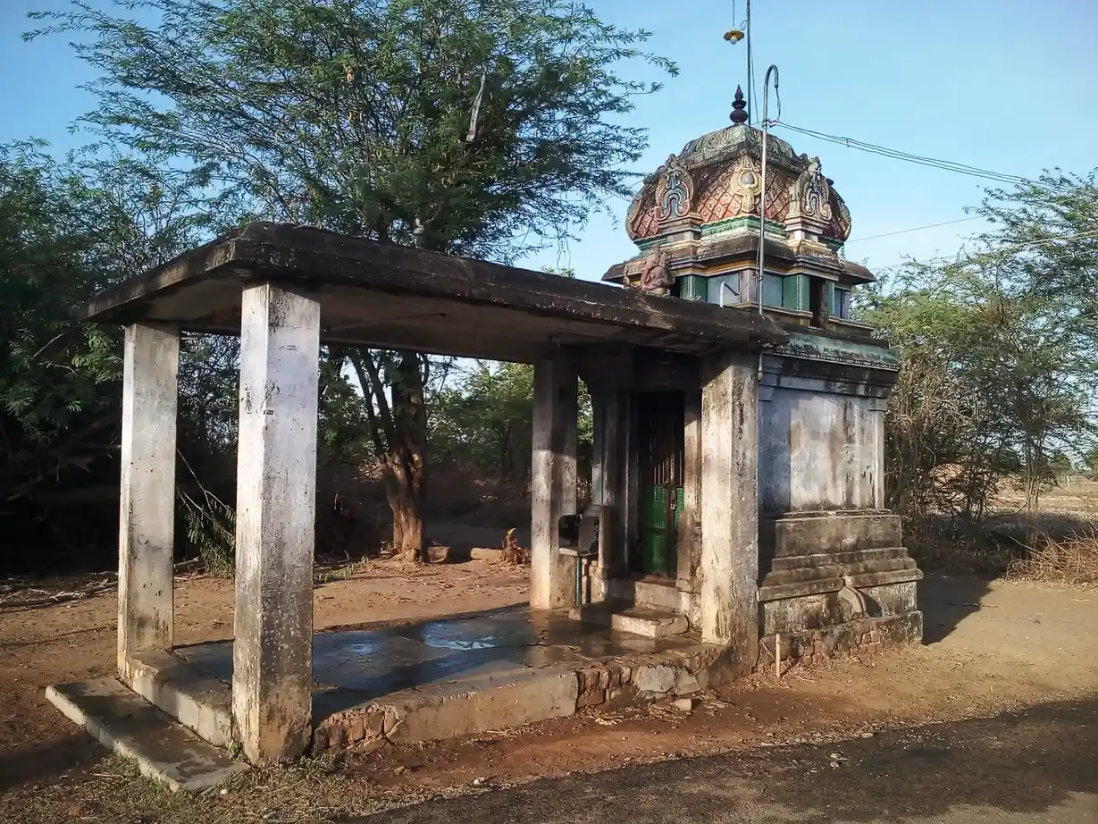 Arulmigu Vetrivinayagar Temple, Thenmaruthur - 610207 அருள்மிகு வெற்றி விநாயகர் திருக்கோயில், Thenmaruthur - 610207, Nagapattinam - Ancient Temple Architecture and History Image 2