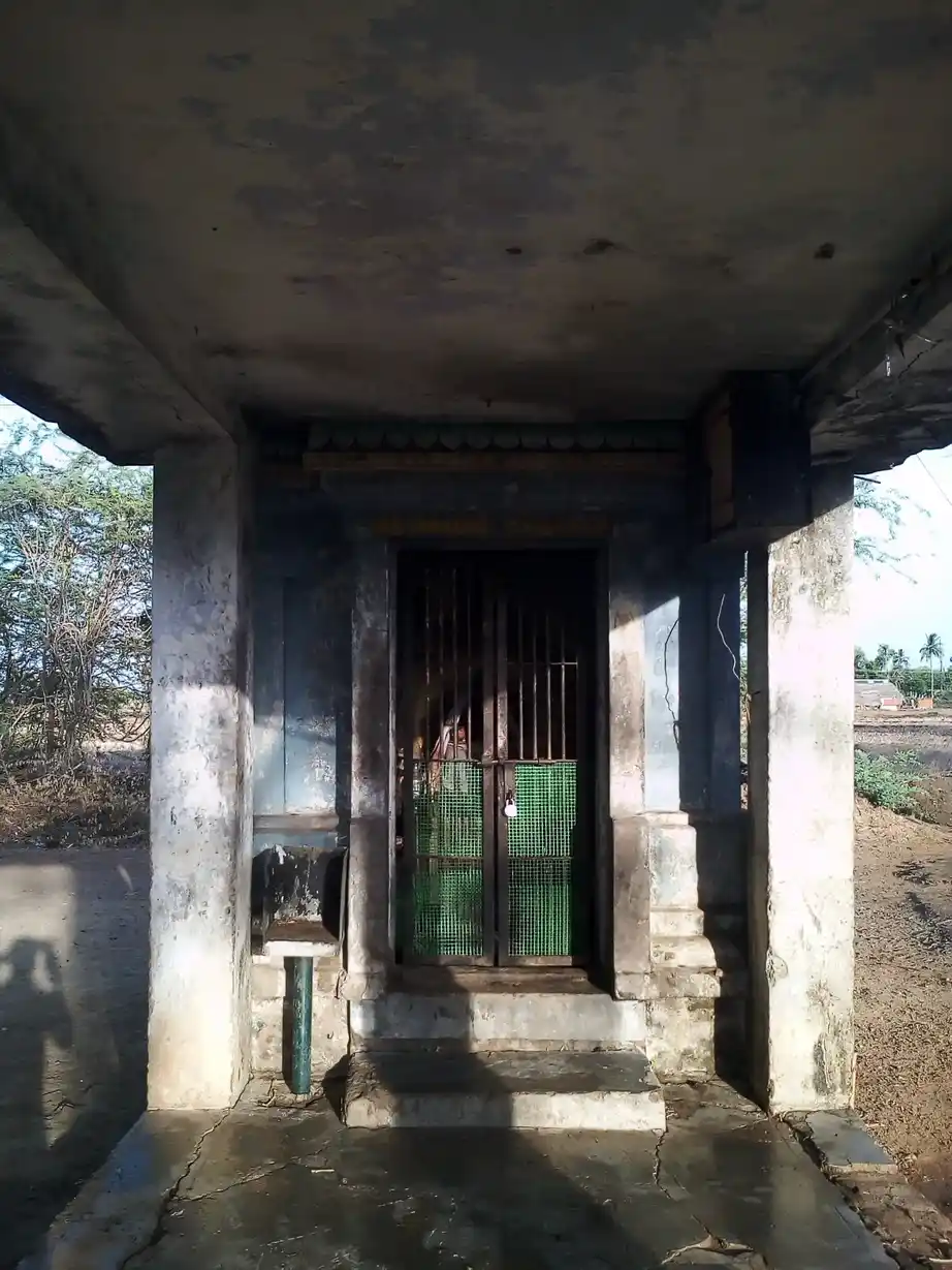 Arulmigu Vetrivinayagar Temple, Thenmaruthur - 610207 அருள்மிகு வெற்றி விநாயகர் திருக்கோயில், Thenmaruthur - 610207, Nagapattinam - Ancient Temple Architecture and History Image 3