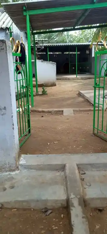 Arulmigu Vettaikaraswamy Temple, Edaikalpady - 639202 Temple