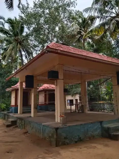 Arulmigu Vettaikkorumagan Temple, Kamukinthottam, Munchirai - 629165 Arulmigu Vettaikkorumagan Temple, Kamukinthottam, மூஞ்சிறை - 629165, Kanyakumari - Ancient Temple Architecture and History Image 4