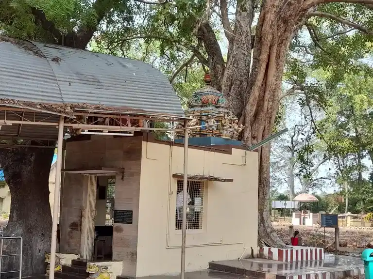 Arulmigu Vettri Vinayagar Temple, Kokkirakulam, Palayamkottai - 627002