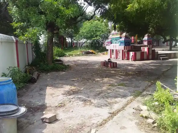 Arulmigu Veuilugandhamman Temple, Melapparuthiyoor - 626612 அருள்மிகு வெயிலுகந்தம்மன் திருக்கோயில், மேலபருத்தியூர் - 626612, Virudhunagar - Ancient Temple Architecture and History Image 5