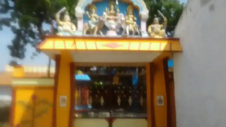 Arulmigu Veyilatchiamman Temple, Panickerkulam - 628503 அருள்மிகு வெயிலாச்சியம்மன் திருக்கோயில், Panickerkulam - 628503, Thoothukudi - Ancient Temple Architecture and History Image 4