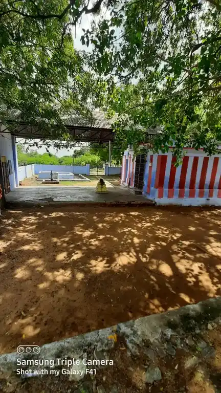 Arulmigu Veyizhukaathamman Temple, Chathiram Puthukkulam, Chathiram Puthukkulam - 627358 அருள்மிகு வெயிலுகாத்தம்மன் திருக்கோயில், சத்திரம்புதுக்குளம், சத்திரம்புதுக்குளம் - 627358, Tirunelveli - Ancient Temple Architecture and History Image 3