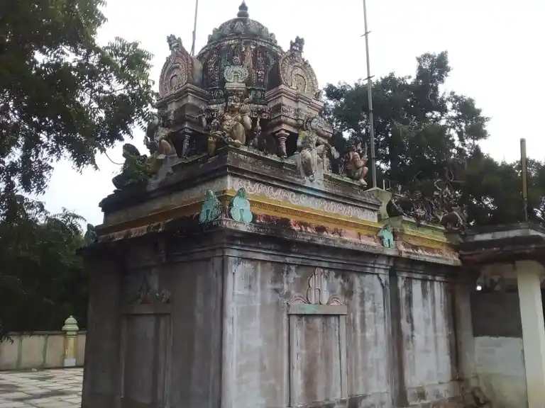 Arulmigu Vidathudai Ayyanar Temple, Thalaiyathivayal - 622202 அருள்மிகு விடத்துடைஅய்யனார் திருக்கோயில், Thalaiyathivayal - 622202, Pudukkottai - Ancient Temple Architecture and History Image 3