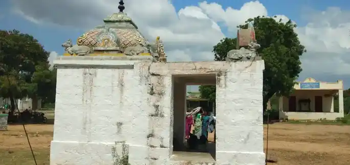 Arulmigu Vigneshwarar Temple, Pappayambadi - 621313 அருள்மிகு விக்னேஷ்வரர் திருக்கோயில், Pappayambadi - 621313, Karur - Ancient Temple Architecture and History Image 2