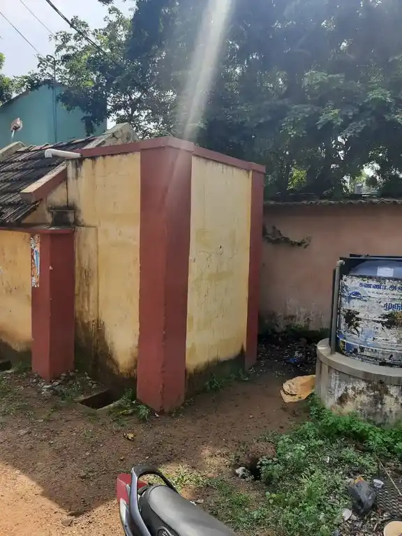 Arulmigu Vigneswarar Temple, Centre Of The Village, Athur - 601204 அருள்மிகு விக்னேஸ்வரர் திருக்கோயில், Centre Of The Village, Athur - 601204, Tiruvallur - Ancient Temple Architecture and History Image 3