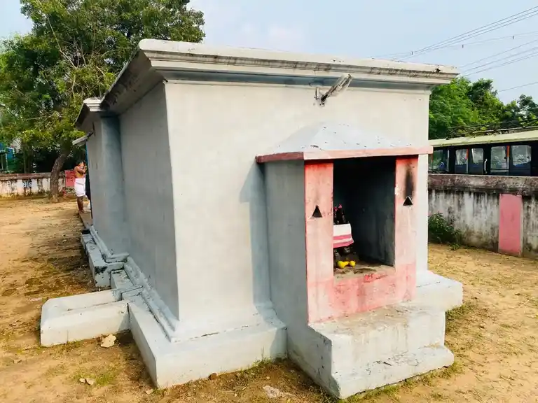 Arulmigu Vigneswarar Temple, Vigneswarar Templearea, Vadakkupet - 601201 அருள்மிகு விக்னேஸ்வரர் திருக்கோயில், Vigneswarar Templearea, Vadakkupet - 601201, Tiruvallur - Ancient Temple Architecture and History Image 2