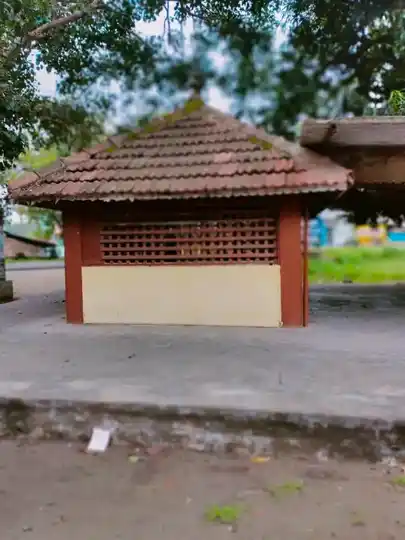 Arulmigu Viigneswarrar Temple, Kattampatti, Kattampatti - 642202 அருள்மிகு விக்னேஸ்வரர் திருக்கோயில், காட்டம்பட்டி, காட்டம்பட்டி - 642202, Coimbatore - Ancient Temple Architecture and History Image 2