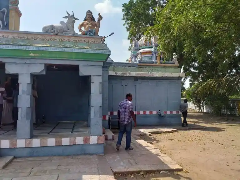 Arulmigu Vijayagar Temple, Venkittankurichchi - 623707 Arulmigu Vijayagar Temple, Venkittankurichchi - 623707, Ramanathapuram - Ancient Temple Architecture and History Image 3