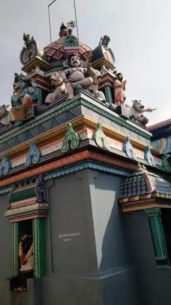 Arulmigu Vijayagiri Vadapalaniandaver Temple, Karatur, Pillikalpalayam - 637213 அருள்மிகு விஜயகிரி வடபழனியாண்டவர் திருக்கோயில், கரட்டூர், பிலிக்கல்பாளையம் - 637213, Namakkal - Ancient Temple Architecture and History Image 6