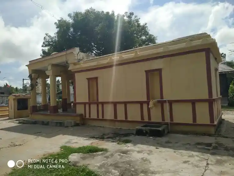 Arulmigu Vijayaragavasamy Temple, Near Railway Station, Manavoor - 631209 அருள்மிகு விஜயராகவ சுவாமி திருக்கோயில், Near Railway Station, Manavoor - 631209, Tiruvallur - Ancient Temple Architecture and History Image 3