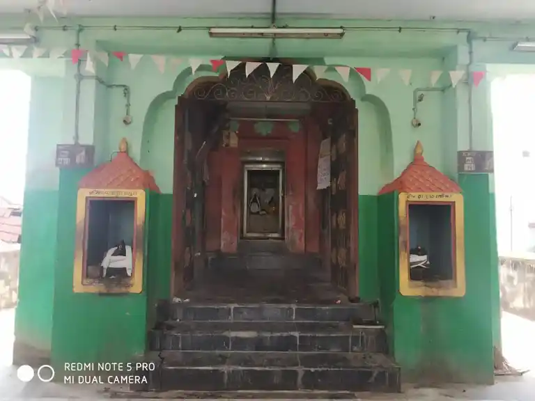 Arulmigu Vijiyamandam Thiyagarajar Temple, M.Chavadi, Thanjavur - 613001 அருள்மிகு விஜயமண்டபம் தியாகராஜர் திருக்கோயில், M.Chavadi, Thanjavur - 613001, Thanjavur - Ancient Temple Architecture and History Image 9