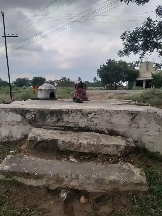 Arulmigu Vikneswaraswamy Temple, Mochakodampalaiyam - 639001 அருள்மிகு விக்னேஸ்வர சுவாமி திருக்கோயில், Mochakodampalaiyam - 639001, Karur - Ancient Temple Architecture and History Image 3