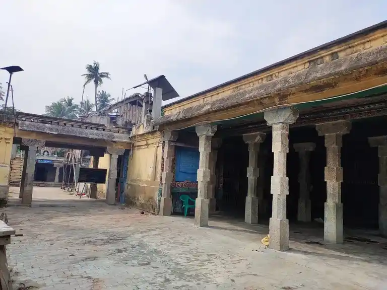 Arulmigu Vikramasozhiswarar Temple, Thipirajapuram - 612402 அருள்மிகு விக்ரமசோளீஸ்வரர் திருக்கோயில், திப்பிராஜபுரம் - 612402, Thanjavur - Ancient Temple Architecture and History Image 13