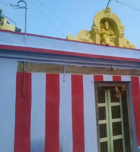 Arulmigu Vilakkuvaitha Vinayagar And Muppidathi Amman Temple, Veeravanallur - 627426 அருள்மிகு விளக்கு வைத்த விநாயகர் ஷ முப்புடாதியம்மன் திருக்கோயில், வீரவநல்லூா் - 627426, Tirunelveli - Ancient Temple Architecture and History Image 2