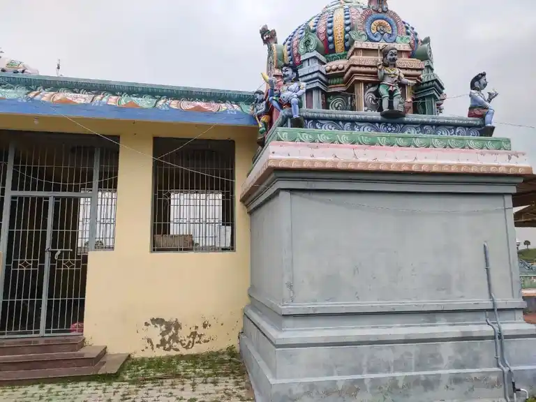Arulmigu Vilanjamudaya Ayyanar Temple, Kurichi - 622202 அருள்மிகு விளஞ்சமுடைய அய்யனார் திருக்கோயில், Kurichi - 622202, Pudukkottai - Ancient Temple Architecture and History Image 13