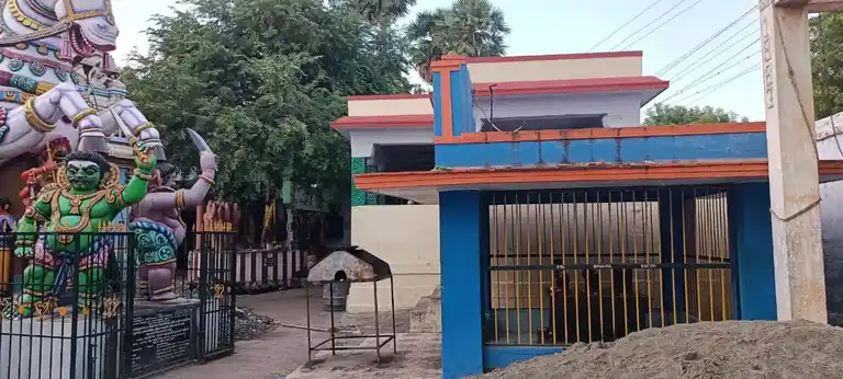 Arulmigu Villayuthamudaiya Ayyanar Temple, Kochadai, Madurai - 625016 அருள்மிகு வில்லாயுதமுடைய அய்யனார் திருக்கோயில், கோச்சடை, மதுரை - 625016, Madurai - Ancient Temple Architecture and History Image 2