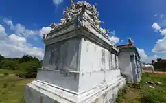 Arulmigu Villayuthamudaiya Ayyanar Temple, Naduvur - 614904 அருள்மிகு வில்லாயுதமுடையார் அய்யனார், திருக்கோயில், Naduvur - 614904, Thanjavur - Ancient Temple Architecture and History Image 3